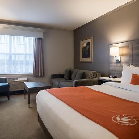 Amsterdam Inn & Suites Moncton Exteriör bild
