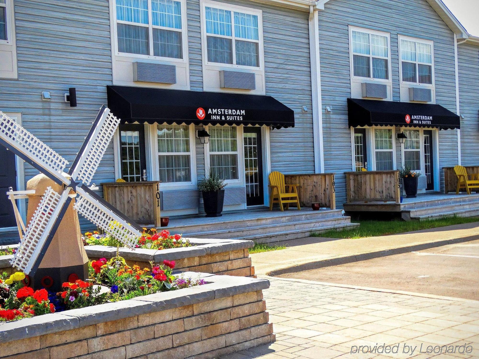 Amsterdam Inn & Suites Moncton Exteriör bild