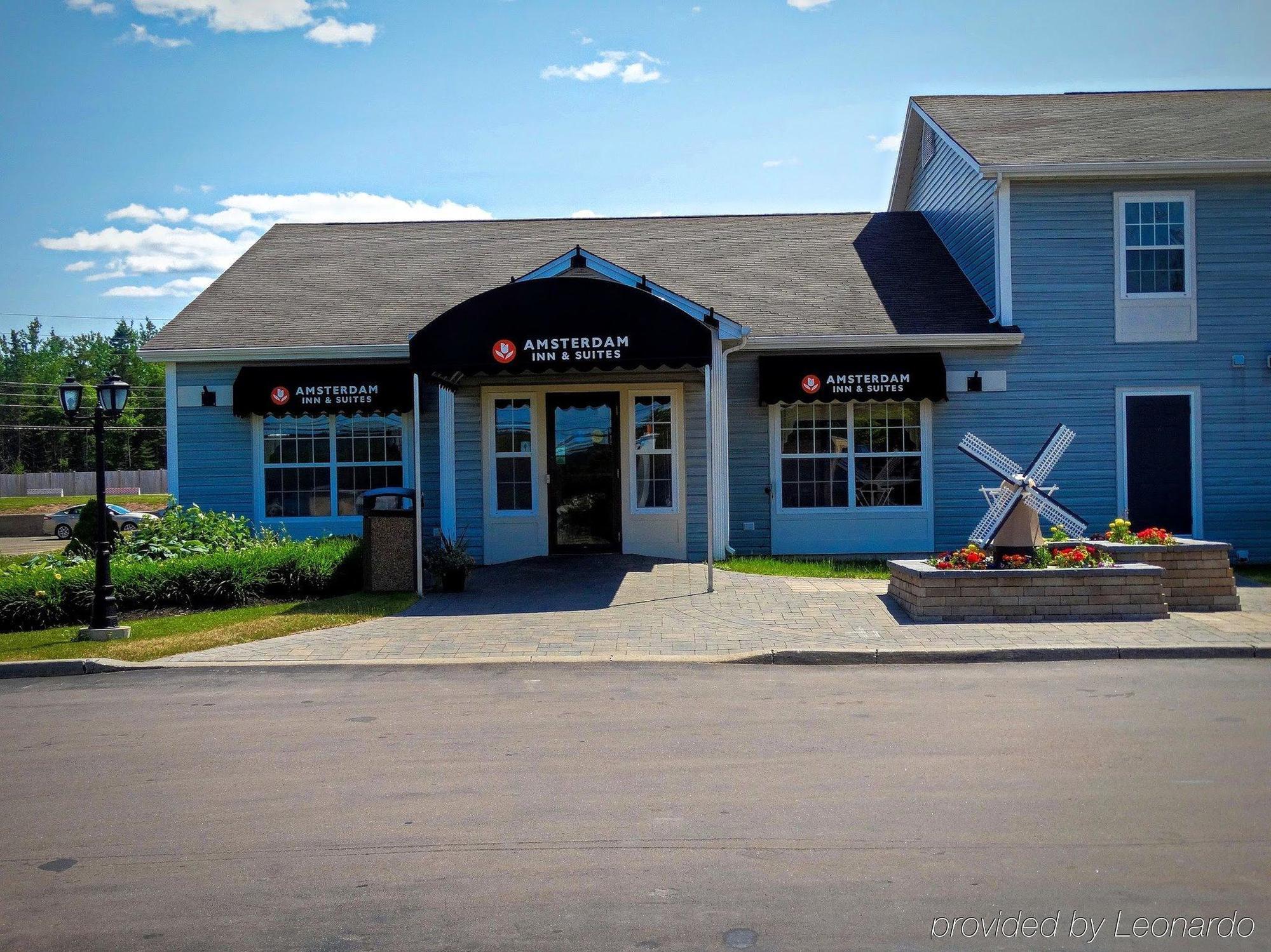 Amsterdam Inn & Suites Moncton Exteriör bild