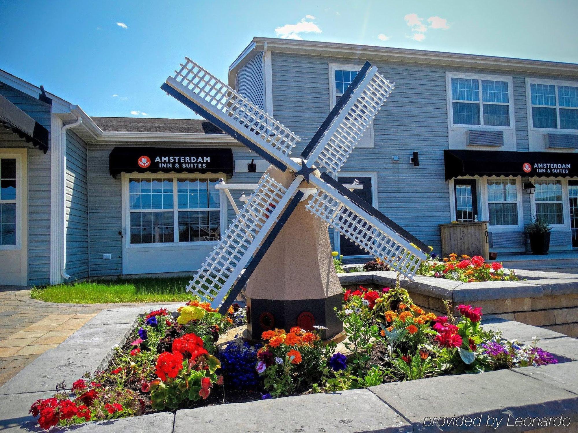 Amsterdam Inn & Suites Moncton Exteriör bild