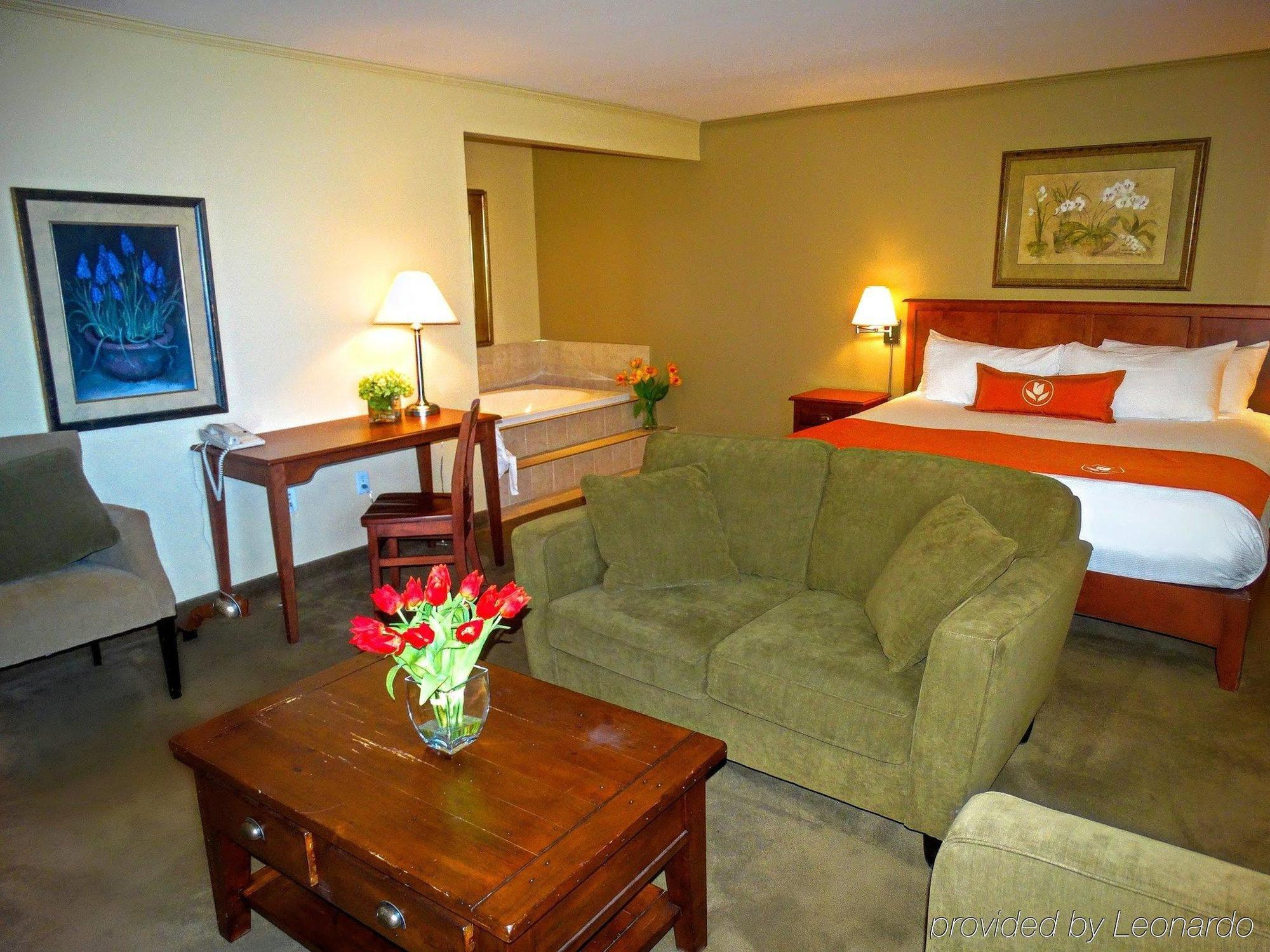 Amsterdam Inn & Suites Moncton Exteriör bild