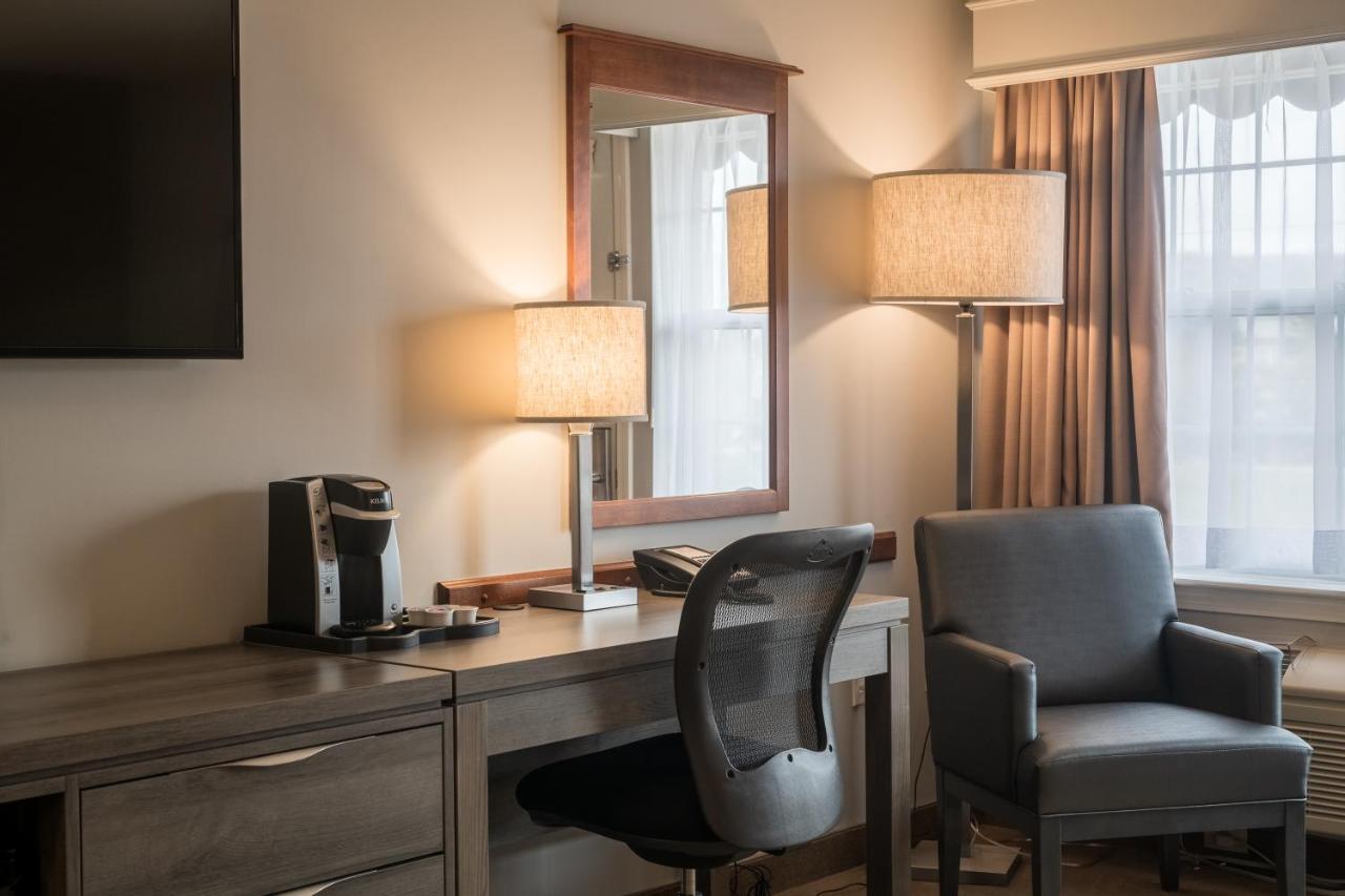 Amsterdam Inn & Suites Moncton Exteriör bild